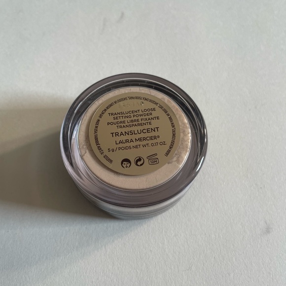 Laura Mercier Translucent Loose Setting Powder - Picture 3 of 3